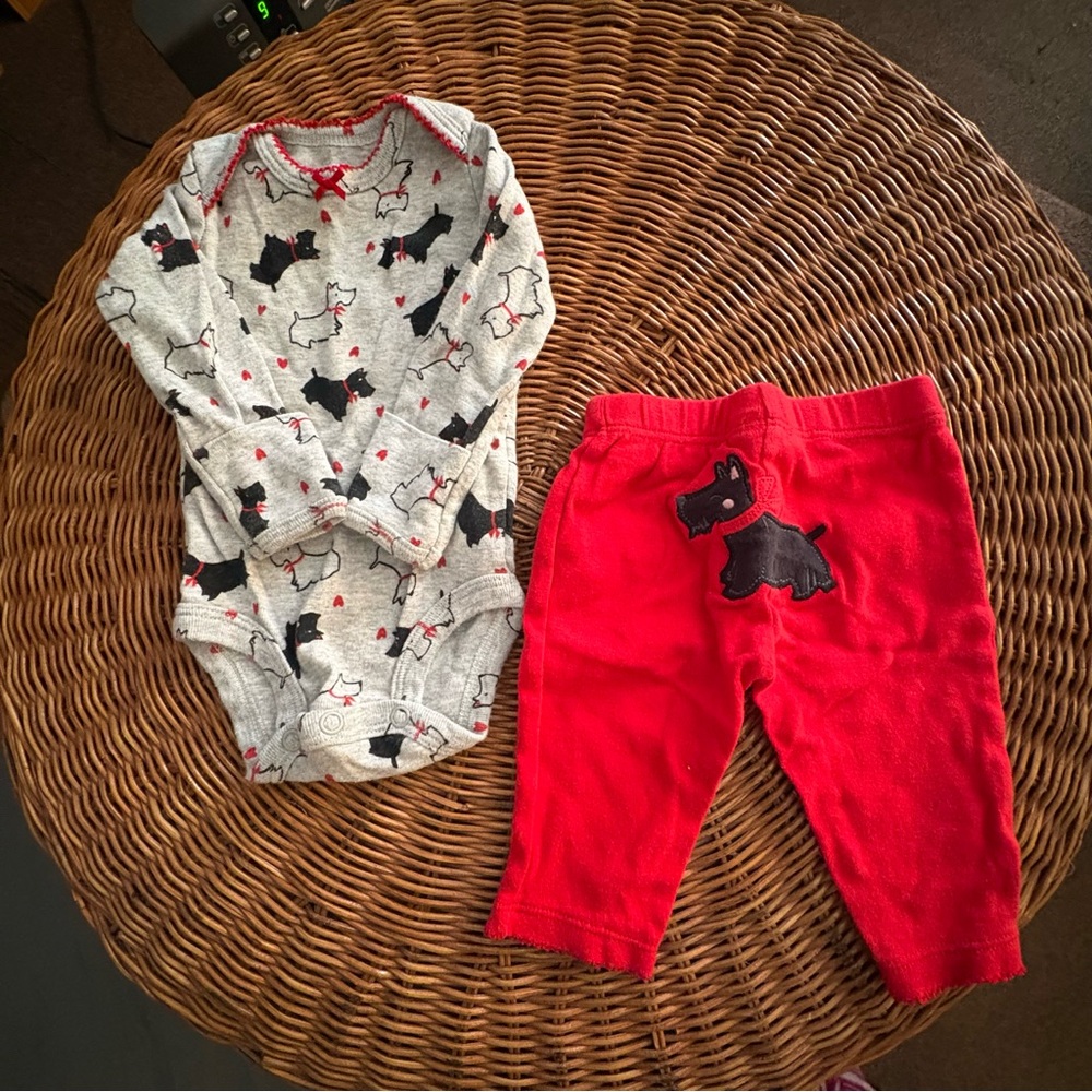19 Piece Bundle of Newborn and 0-3 Baby Girl Clothing - Picture 15 of 16
